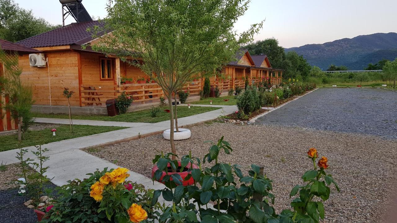 La Podul Gornii Hotel Gornea Exterior photo